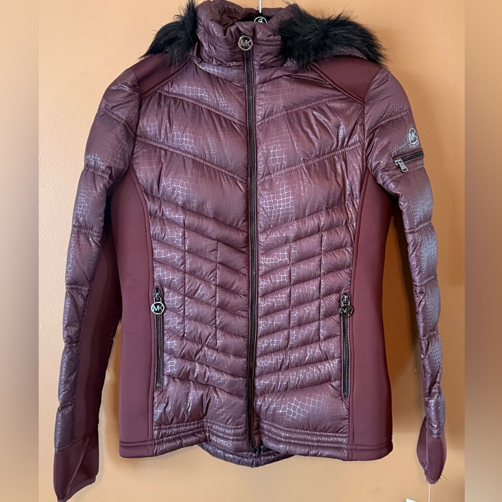 MICHAEL KORS WOMEN'S SIZE SMALL PLUM LIGHTWEIGHT DOWN JACKET W/STRETCH KNIT NWT